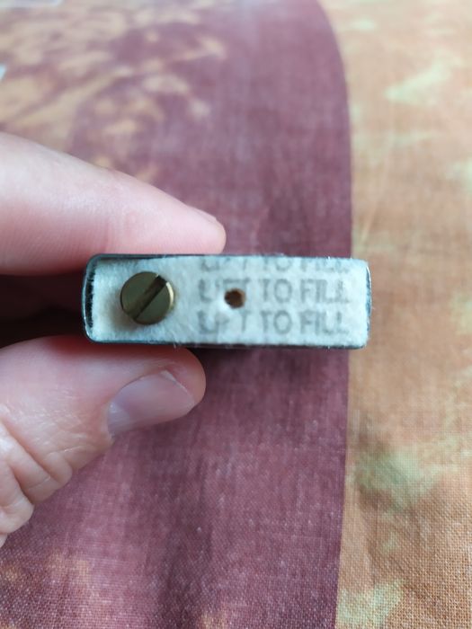 Оригинална бензинова запалка Zippo, нова!