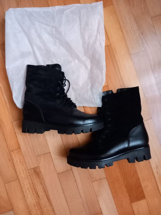 Vand Ghete din piele