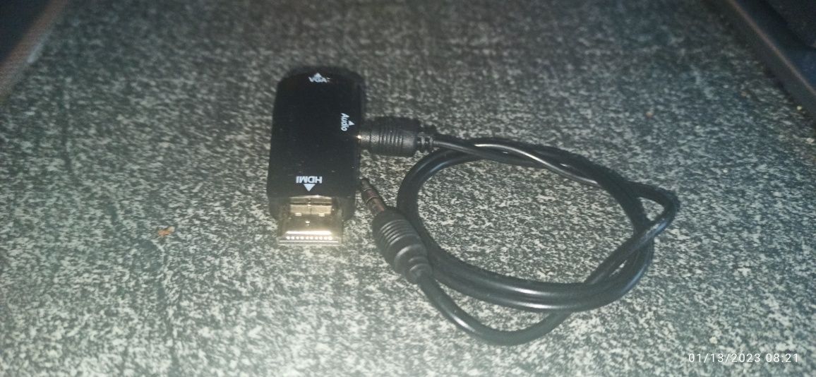 Adaptor VGA la HDMI cu mufa adio si cablu audio

Este nou doar probat,