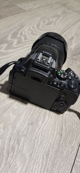 Vând Nikon D5600