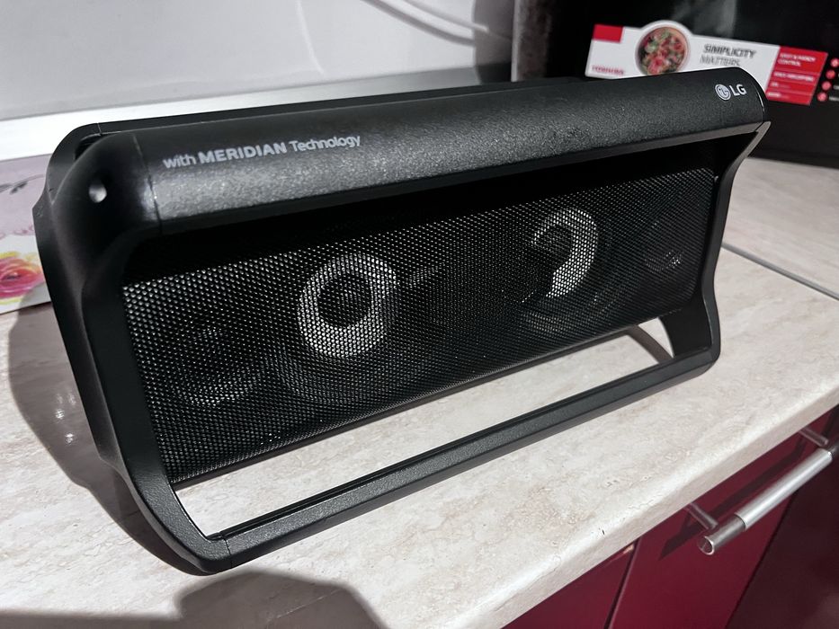 Boxa LG in stare foarte buna