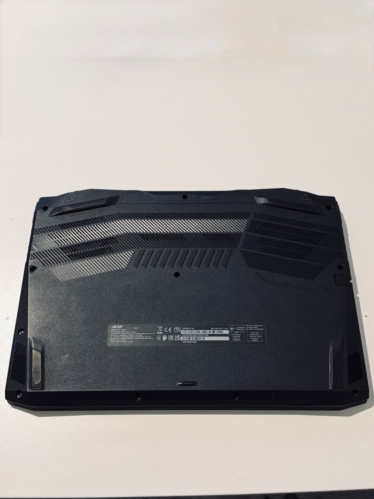 Лаптоп Acer Nitro 5 | i7-11800H | RTX 3050 4GB | 16GB RAM | 1TB SSD