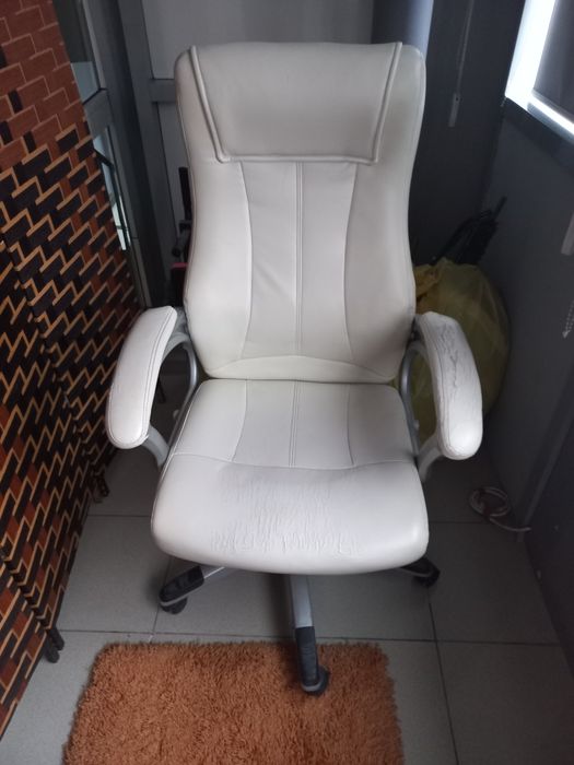 Birou birou + 2 scaune cadou