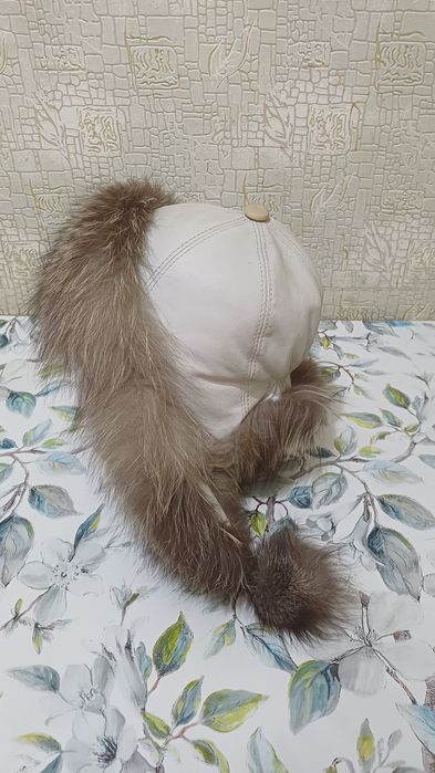 Продам зимнюю женскую шапку