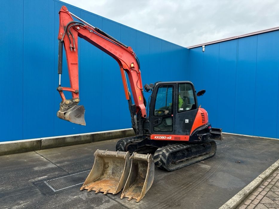 Excavator Kubota kx080 8 tone