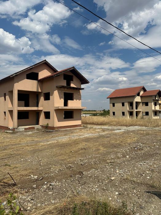 Vand teren si constructie