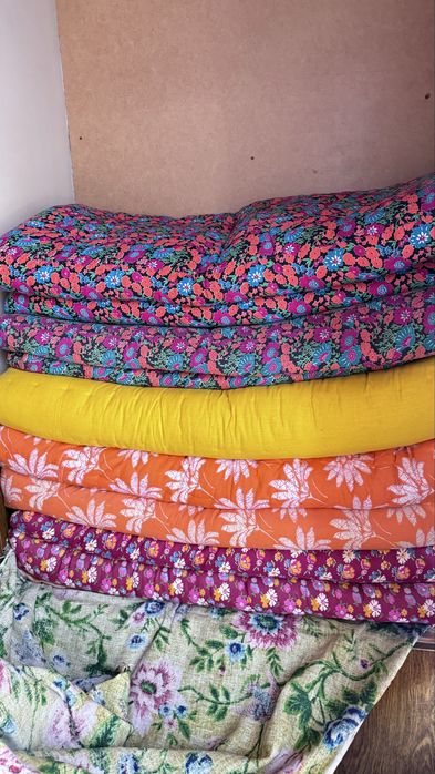 курпалар сотилади,состоянияси зор