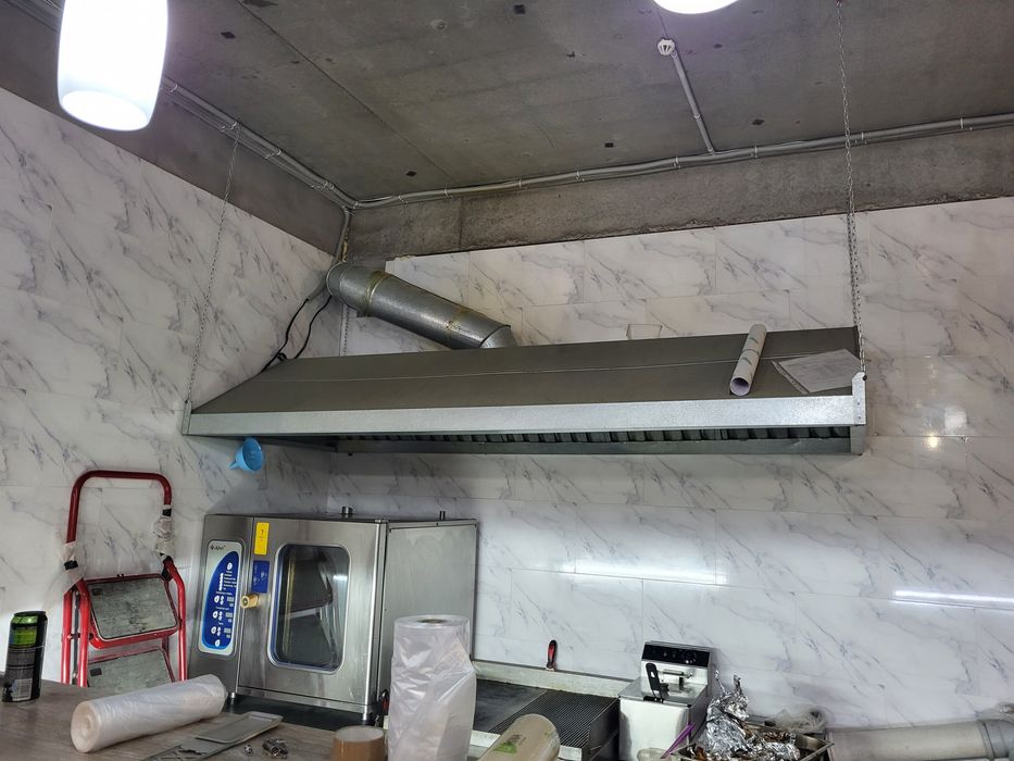 Продам б/у вытяжку