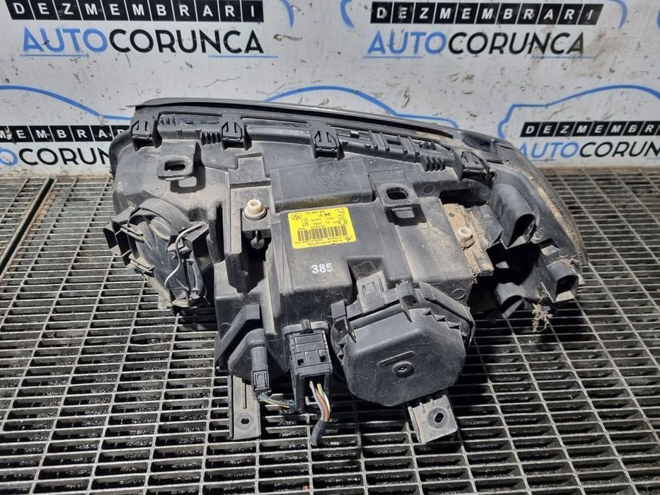 Far Dreapta BMW X3 E83 2003 - 2006 SUV 4 Usi (1362) Fara xenon