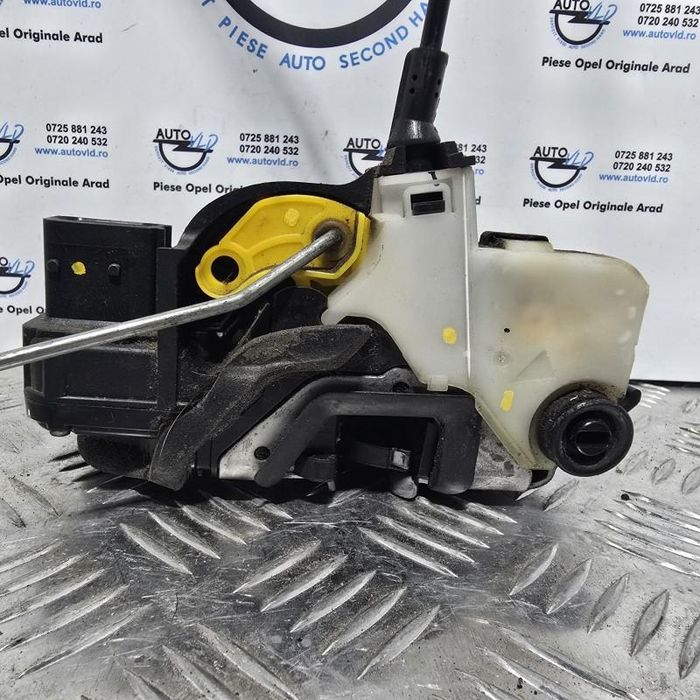 Broasca usa stanga spate Opel Zafira C