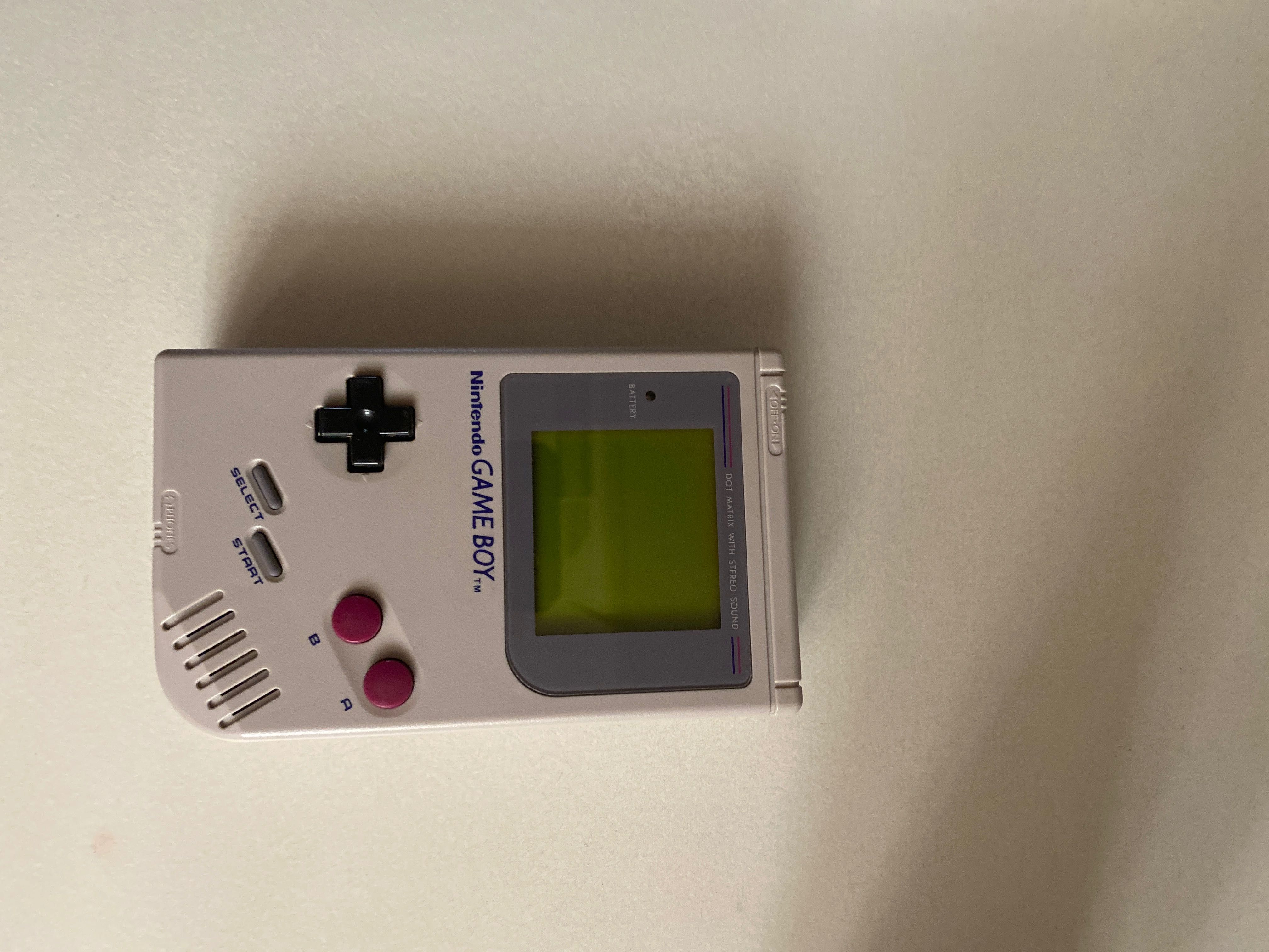 Game Boy fabricat în 1996