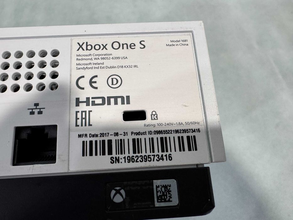 Конзола - Xbox One S / 500G /2017 / X2