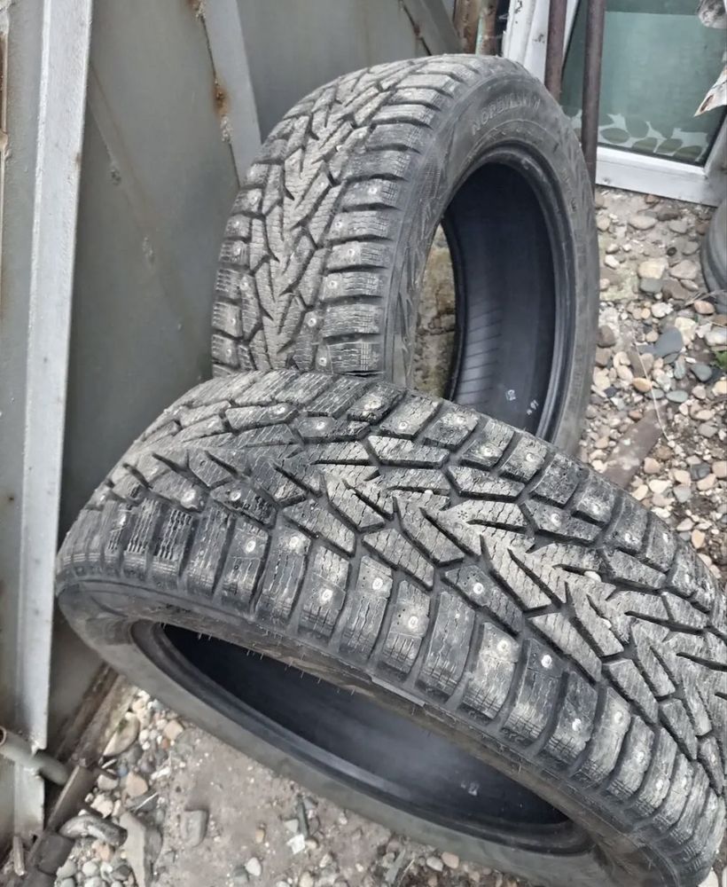 Nokian. R17/215/55 normand