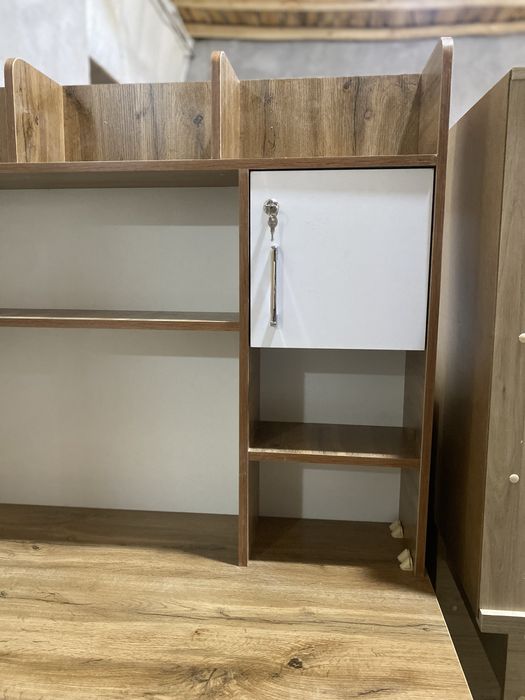 Письменный стол парта