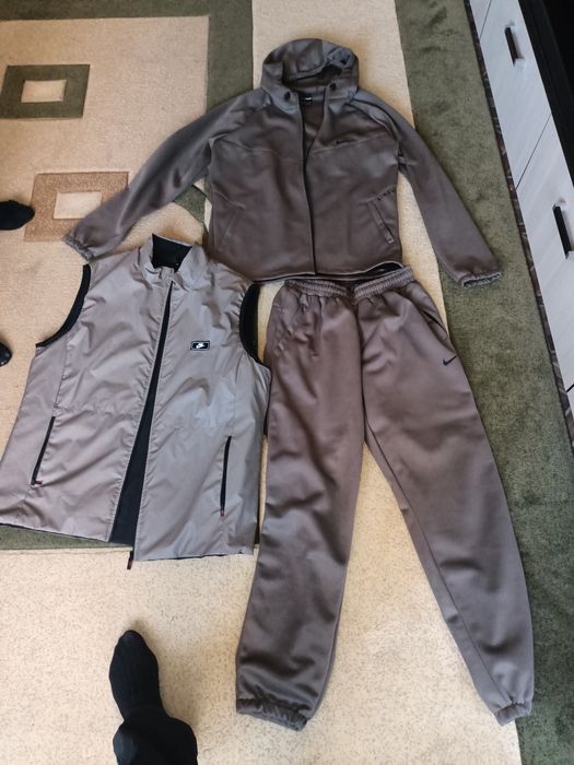 Продам костюм спортивный