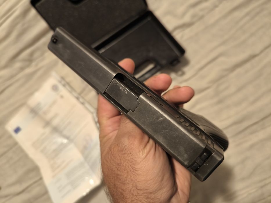 Обезопасено оръжие, Деактивиран пистолет Глок 17, револвер