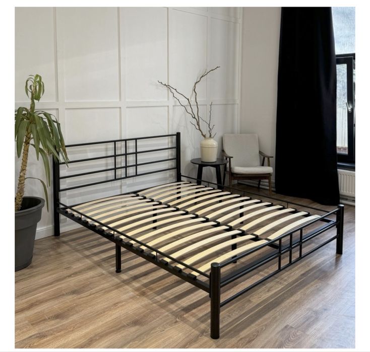 Продам железную кровать покупал в аскона