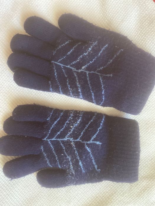 Перчатки теплые на 6-9 лет