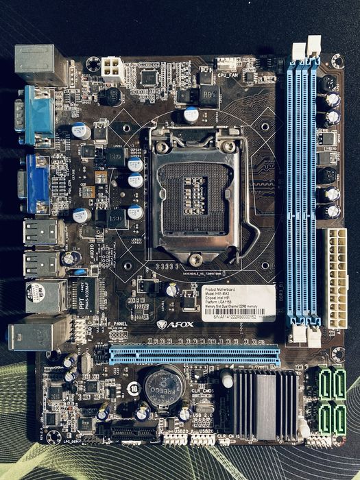 Продам Материнскую плату Lga1155