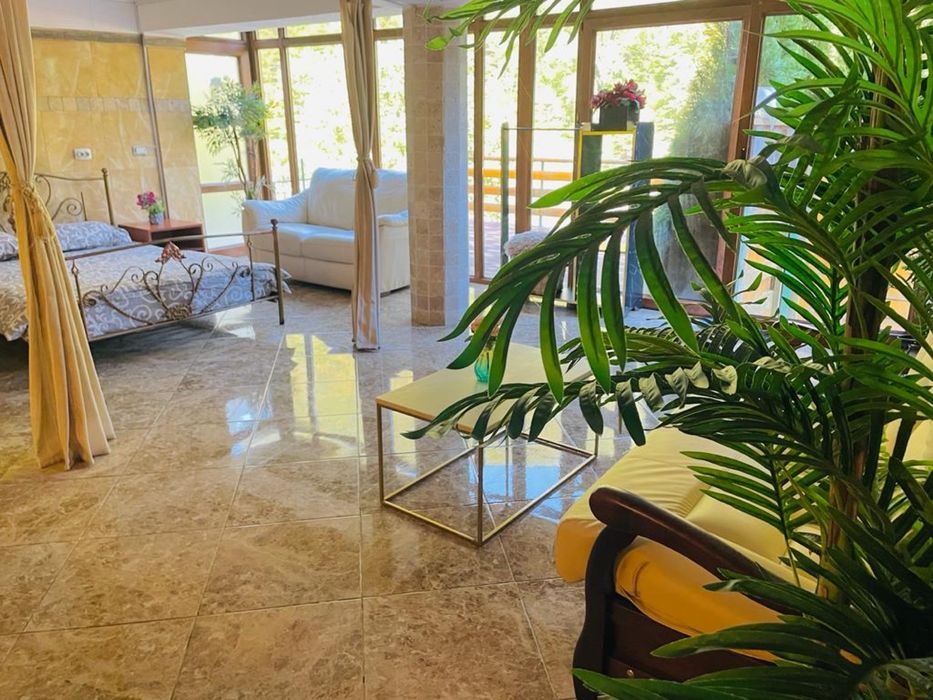 Inchiriez cabana cu ponton la lacul Tarnita