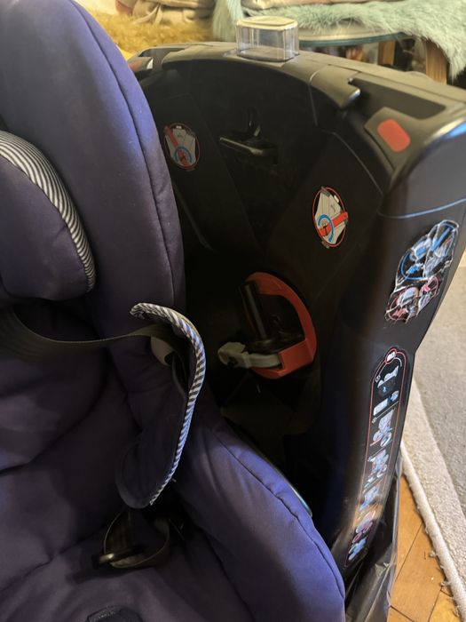 Детско Столче за кола(въртящо) Maxi Cosi Axiss