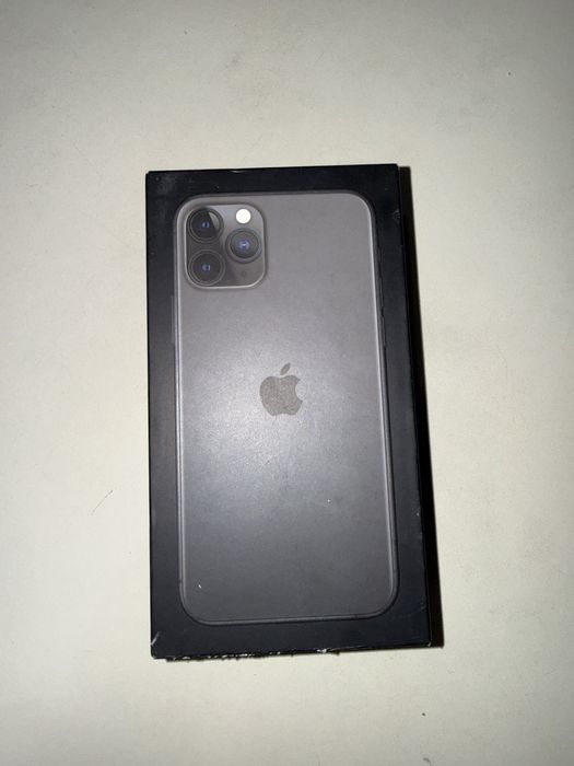 iPhone 11 Pro 256GB, работает отлично!