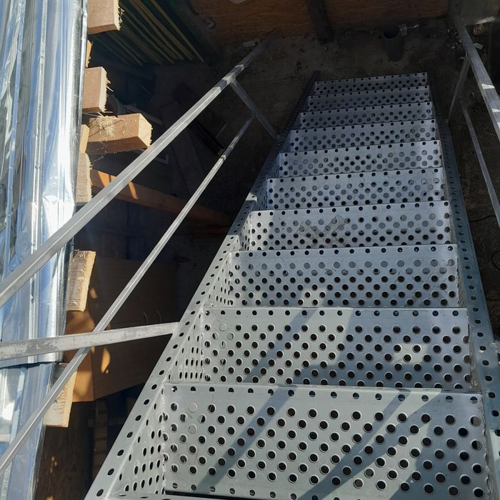 Scări metalice galvanizate la orice demisiune asiguram transport ori u
