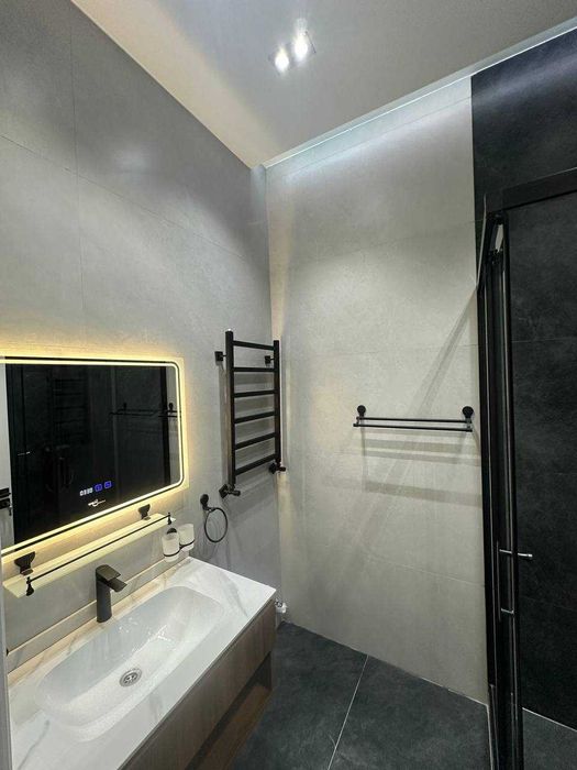 Продается 2-х комнатная квартира на Чинабаде на 1-м этаже