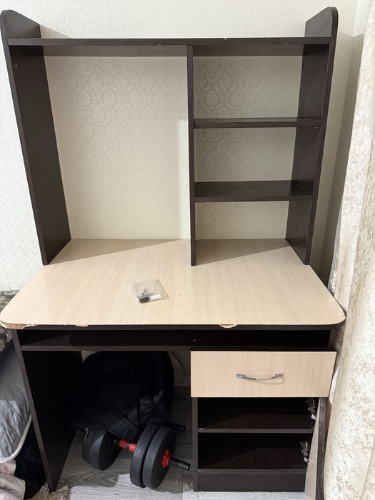 Продам компьютерный столик