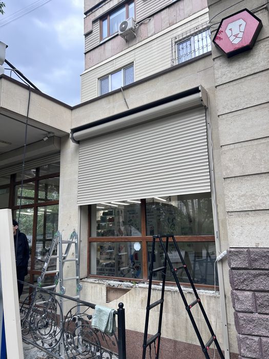 Рольставни Ролворота секционные ворота жалюзи двери витражи ремонт