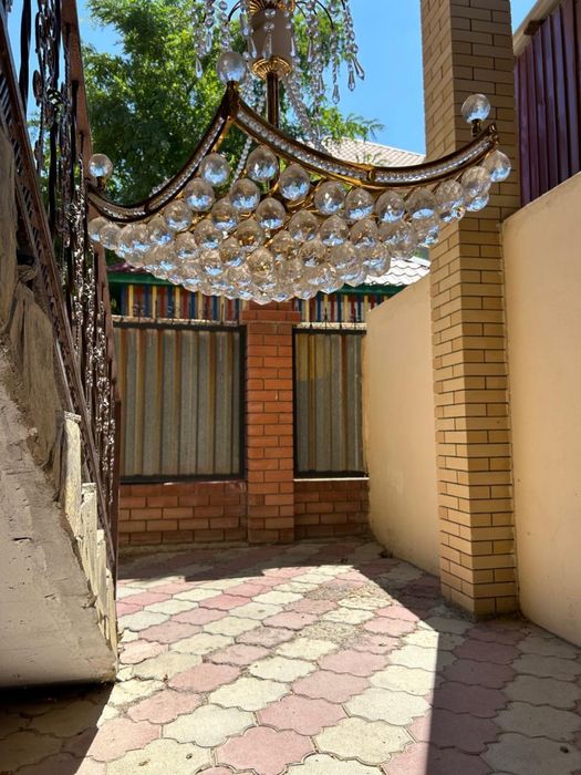 Красивая Люстра для зала