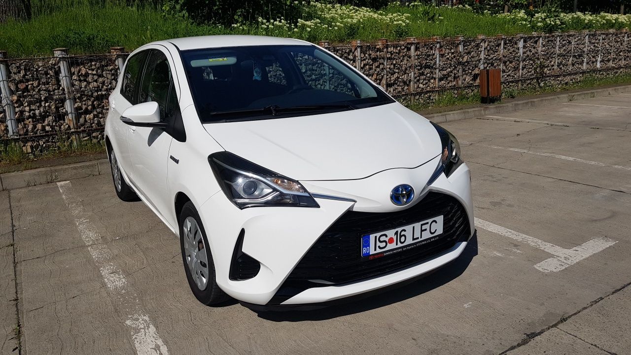 Toyota yaris hybrid automată 2018