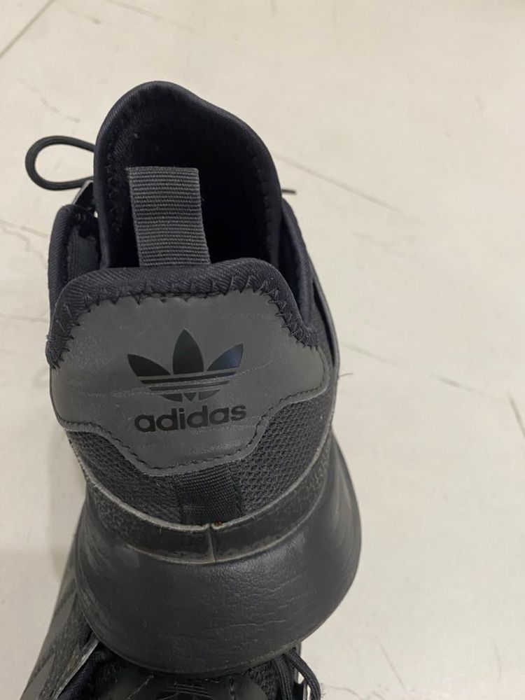 Продам кроссовки Adidas
