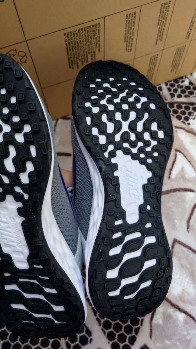 Оригинални маратонки Nike revolution 6