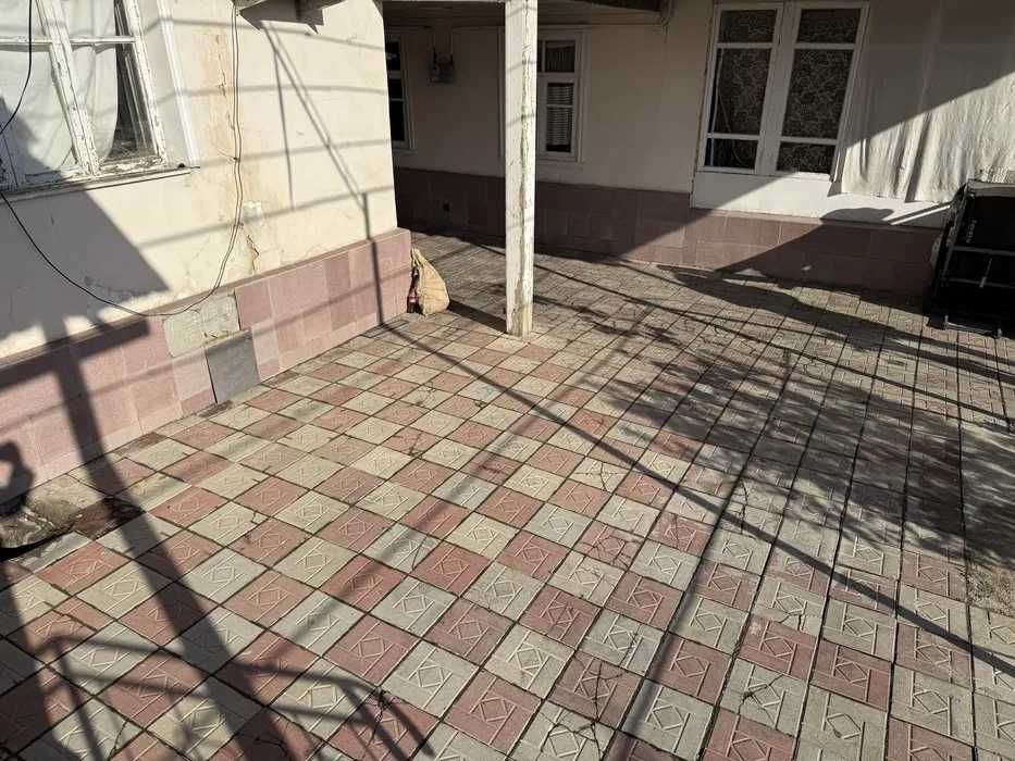 Срочно сдается дом 10 комнат,6 соток,метро Хонабод.