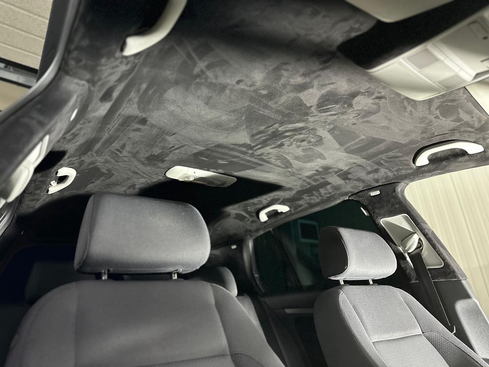 Retapitare plafon auto