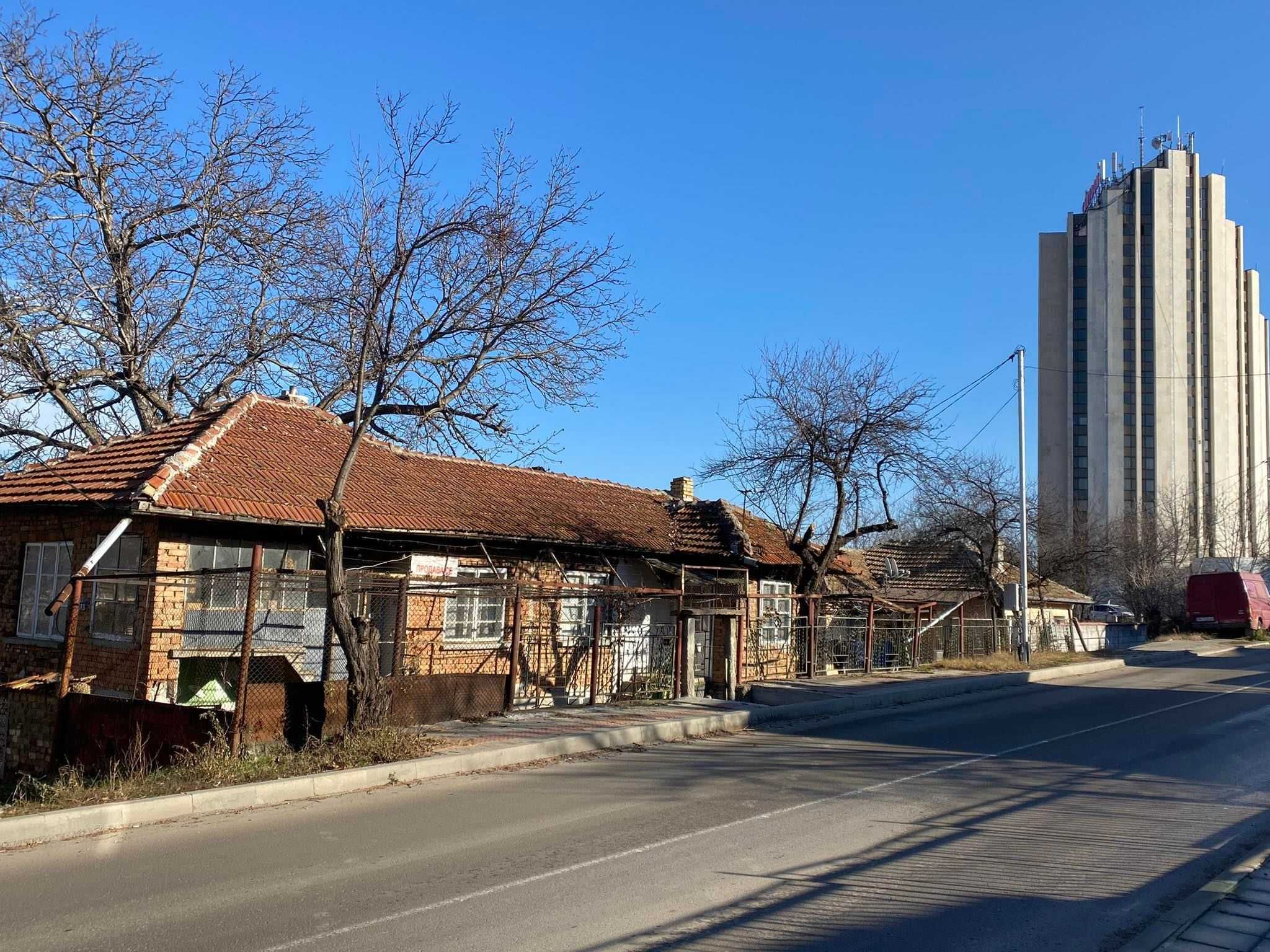Продавам къща в гр.Рзград