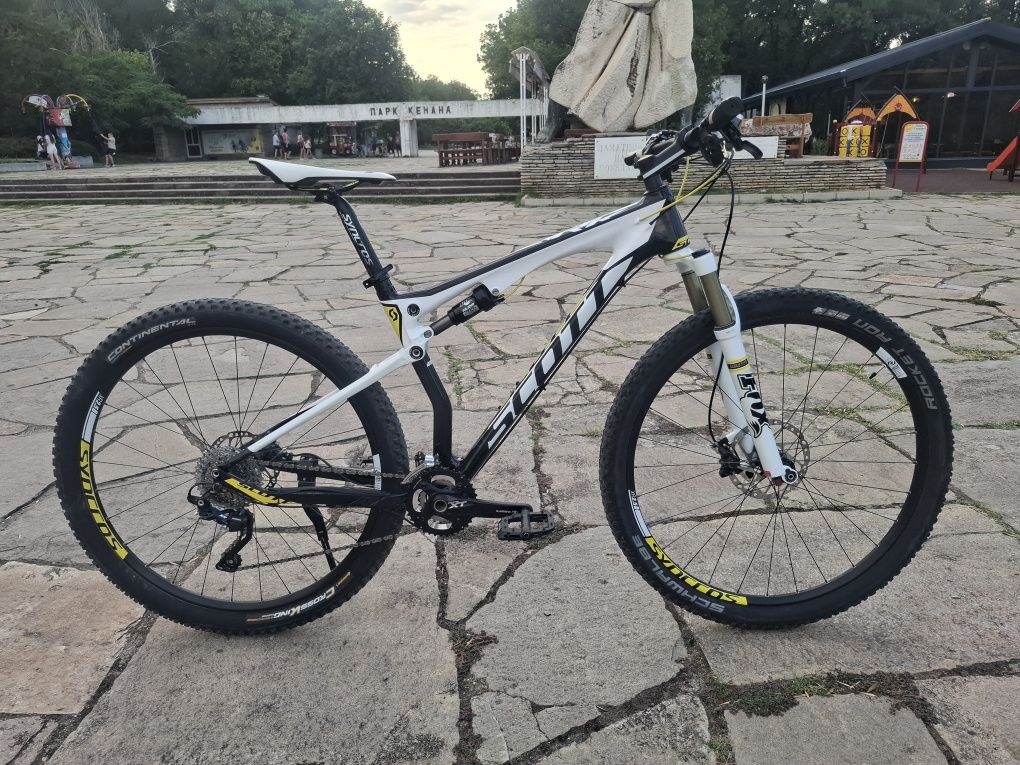 Scott scale 29 carbon L - като нов !