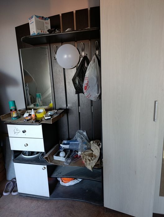 Продам прихожую б.у