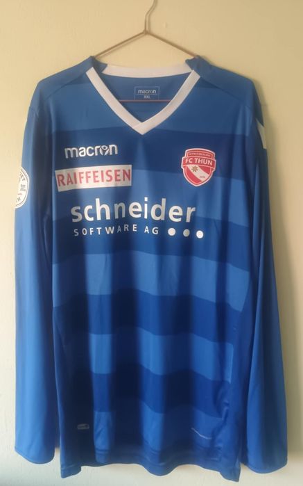 Оригинални футболни фланелки големи размери