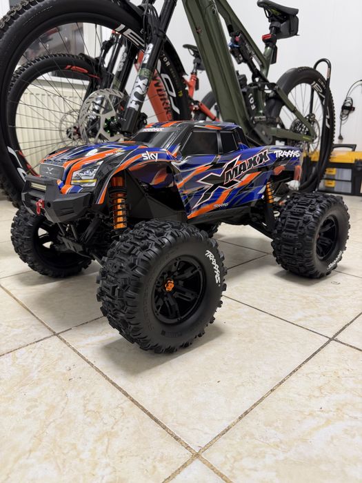 Traxxas x-maxx rc батерий зарядно