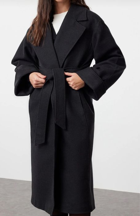 Зимно дълго палто