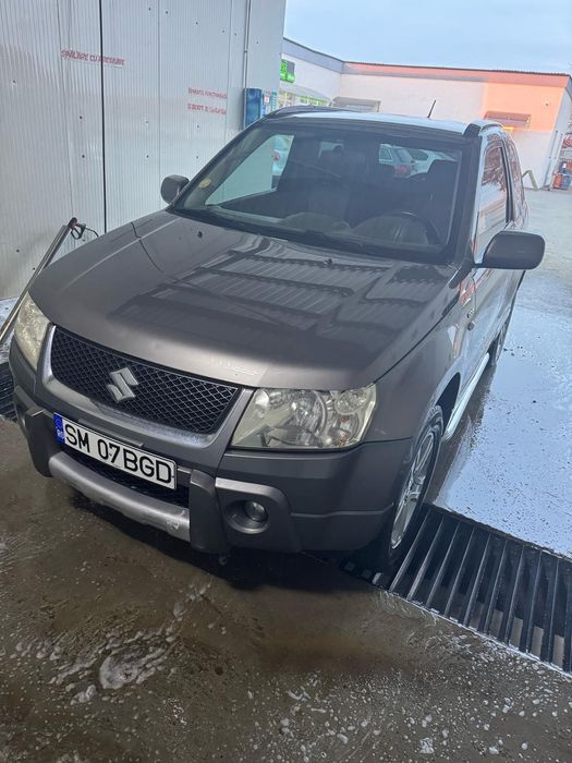 Vând suzuki grand vitara