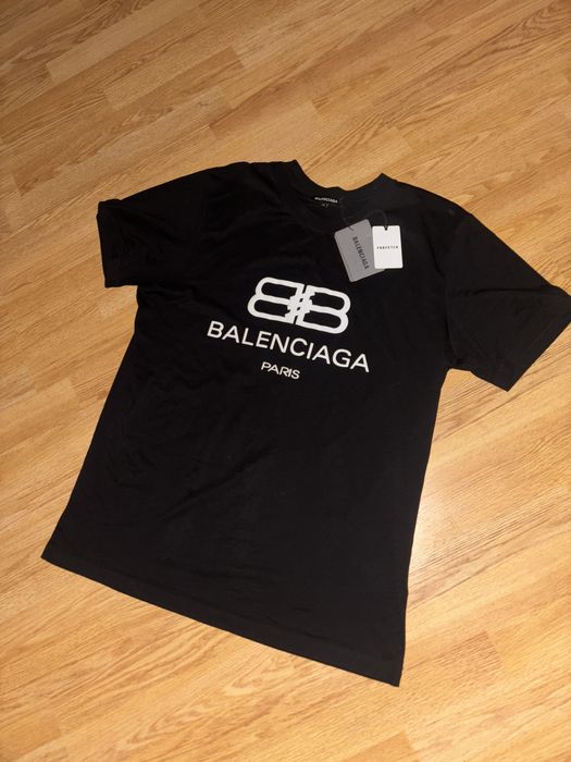 Tricou balenciaga