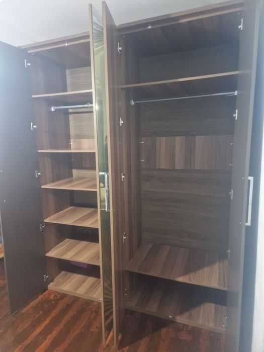 Срочно продается шифоньер и кровать от Шатуры.