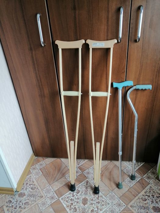 Костыли подмышечные и трости