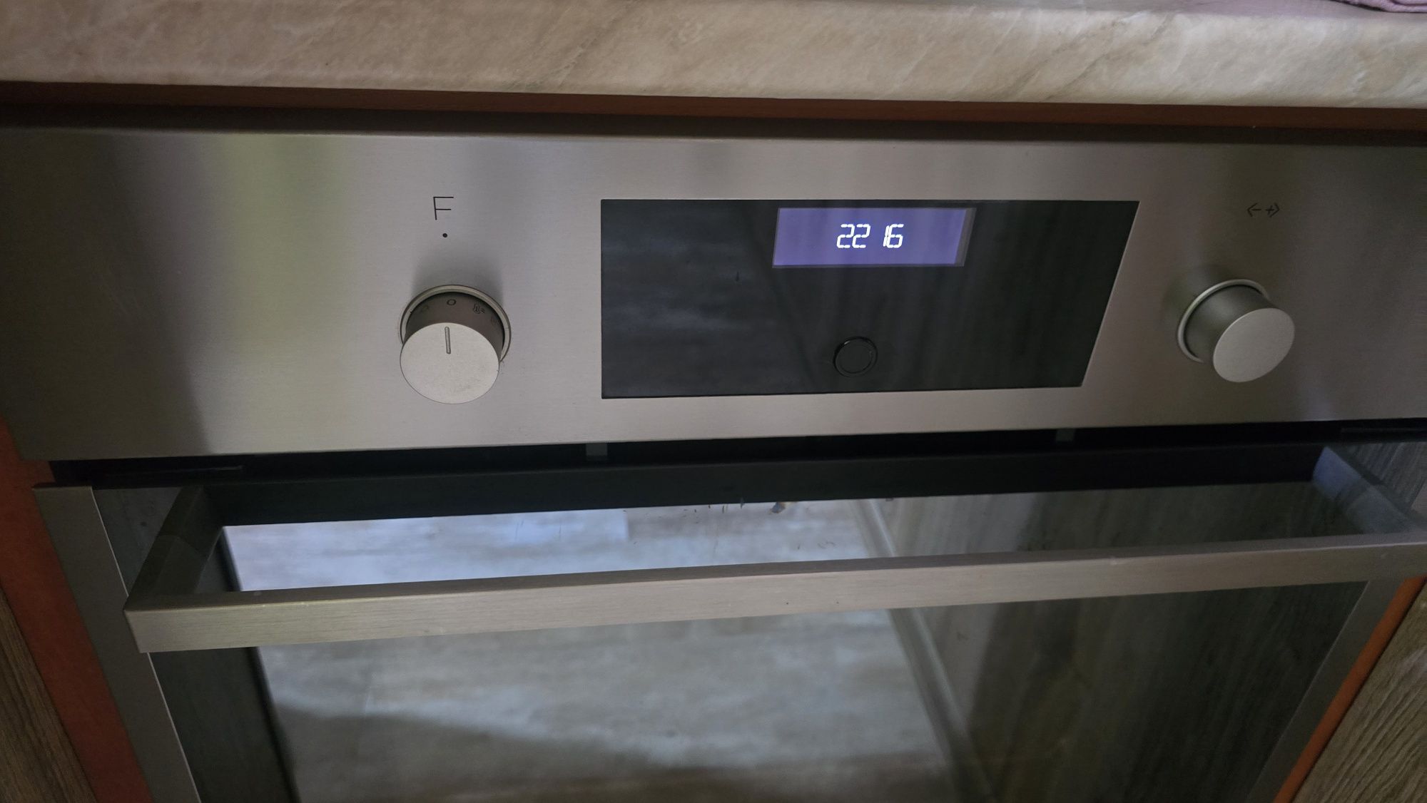 Фурна за вграждане Whirlpool + ПОДАРЪК 3 тави