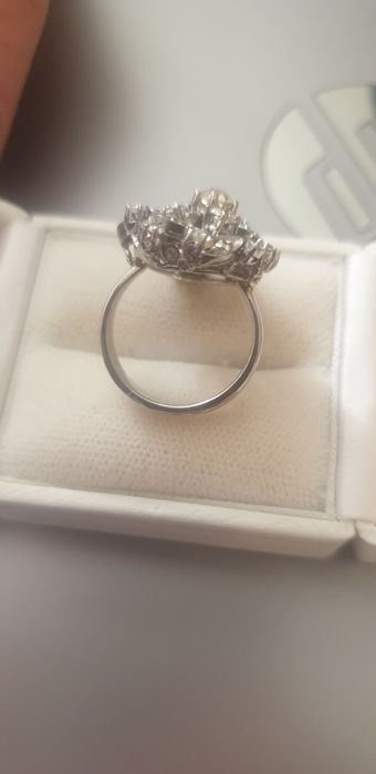 Пръстен бяло злато 18к с брилянти