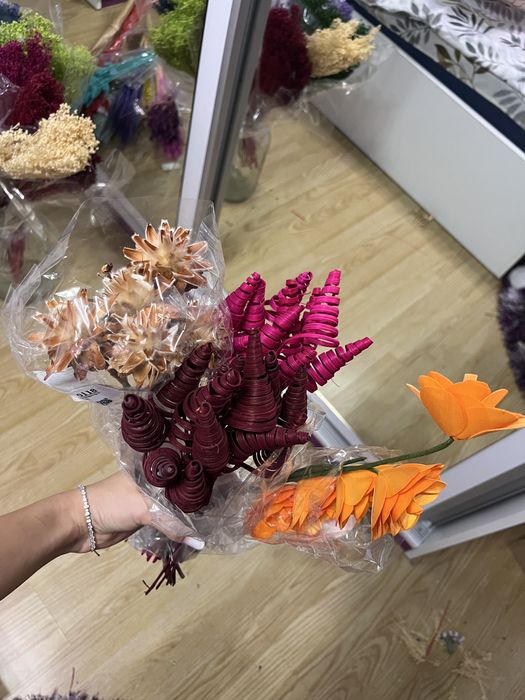 Flori uscate pt aranjamente