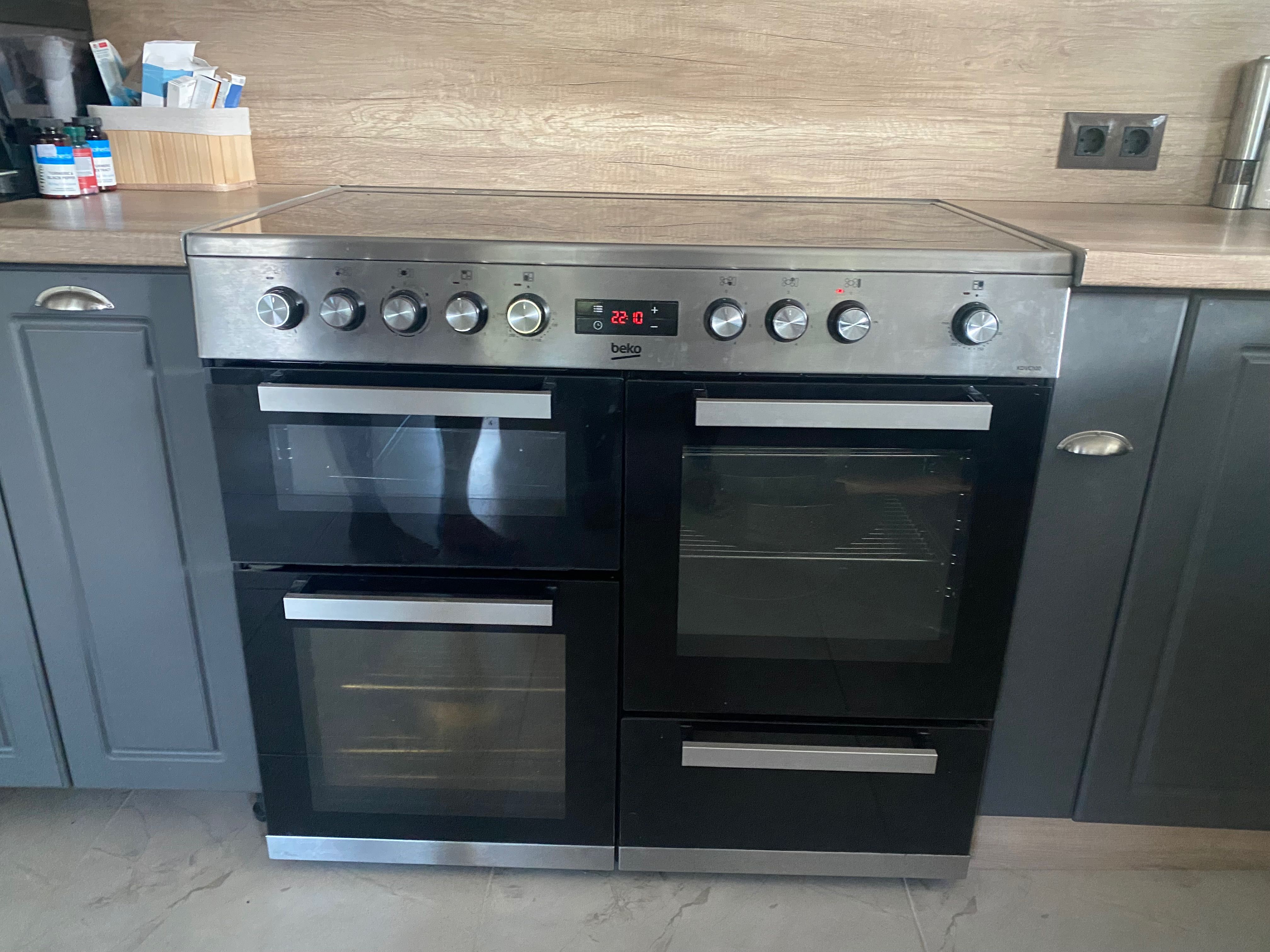 БЕКО Beko KDVC100X готварска печка 100см с 2 фурни и грил и 5 ел котл.
